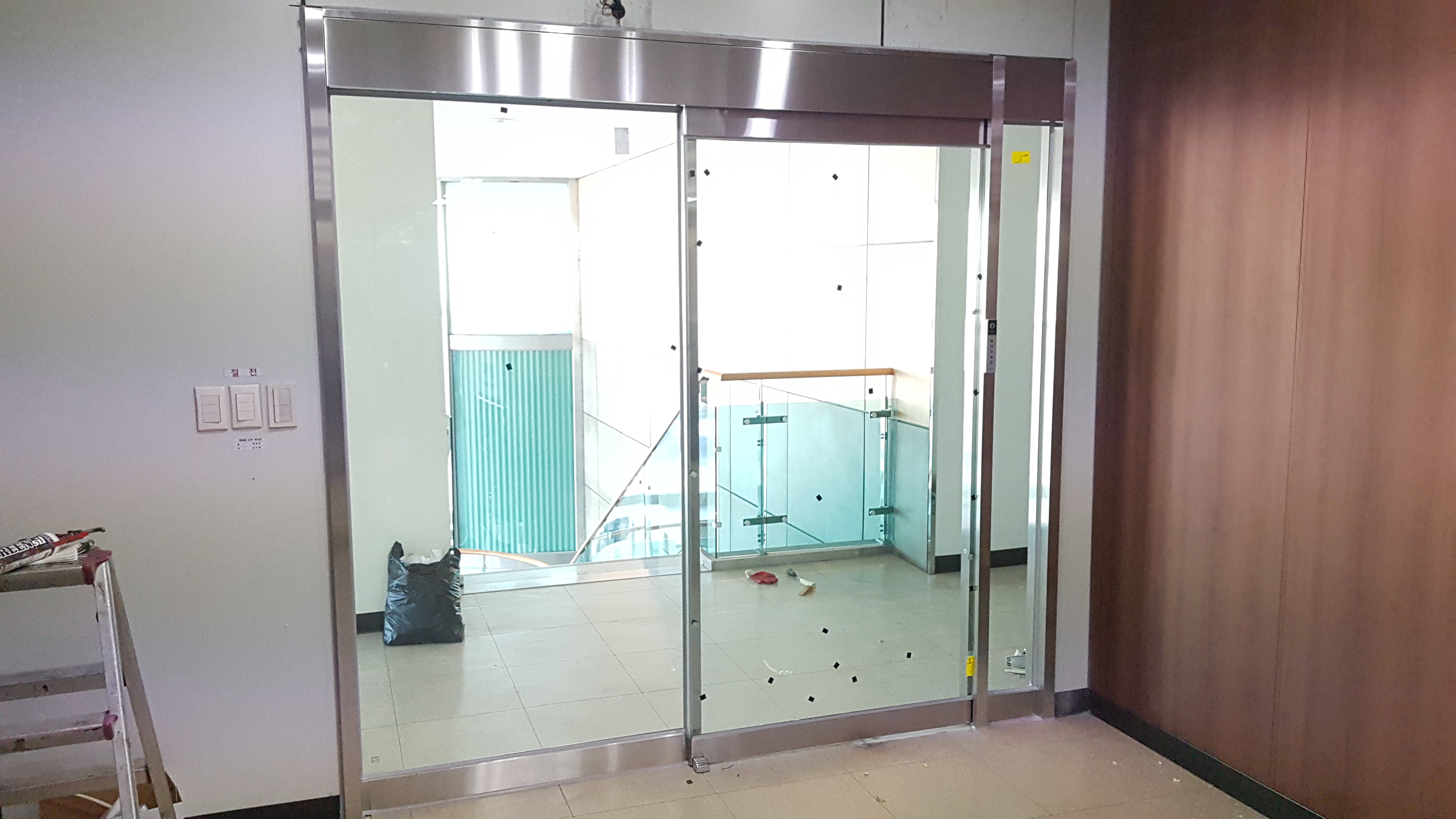 화성시 공장 사무실 편개자동문