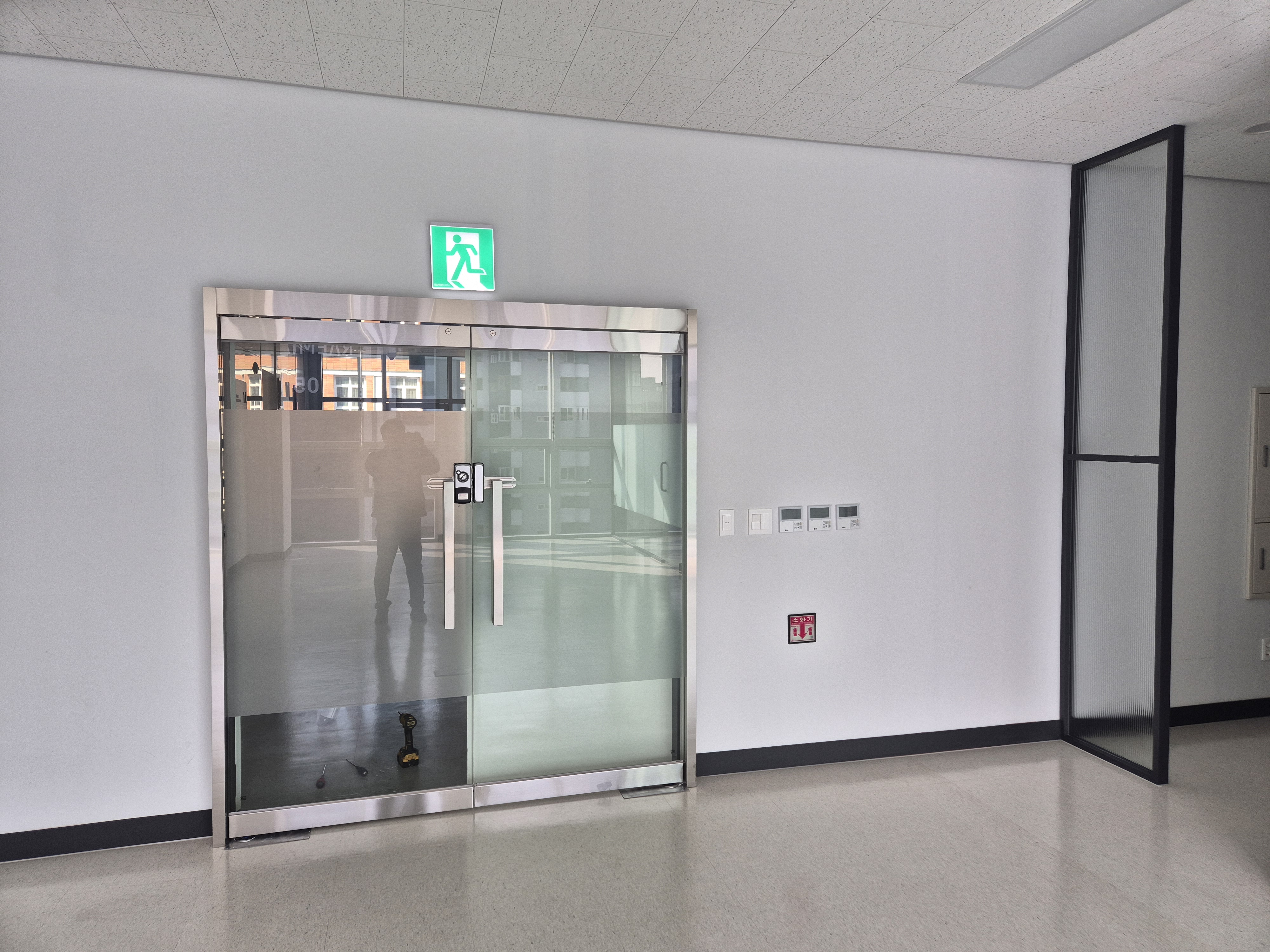 문래동스텐양개유리문