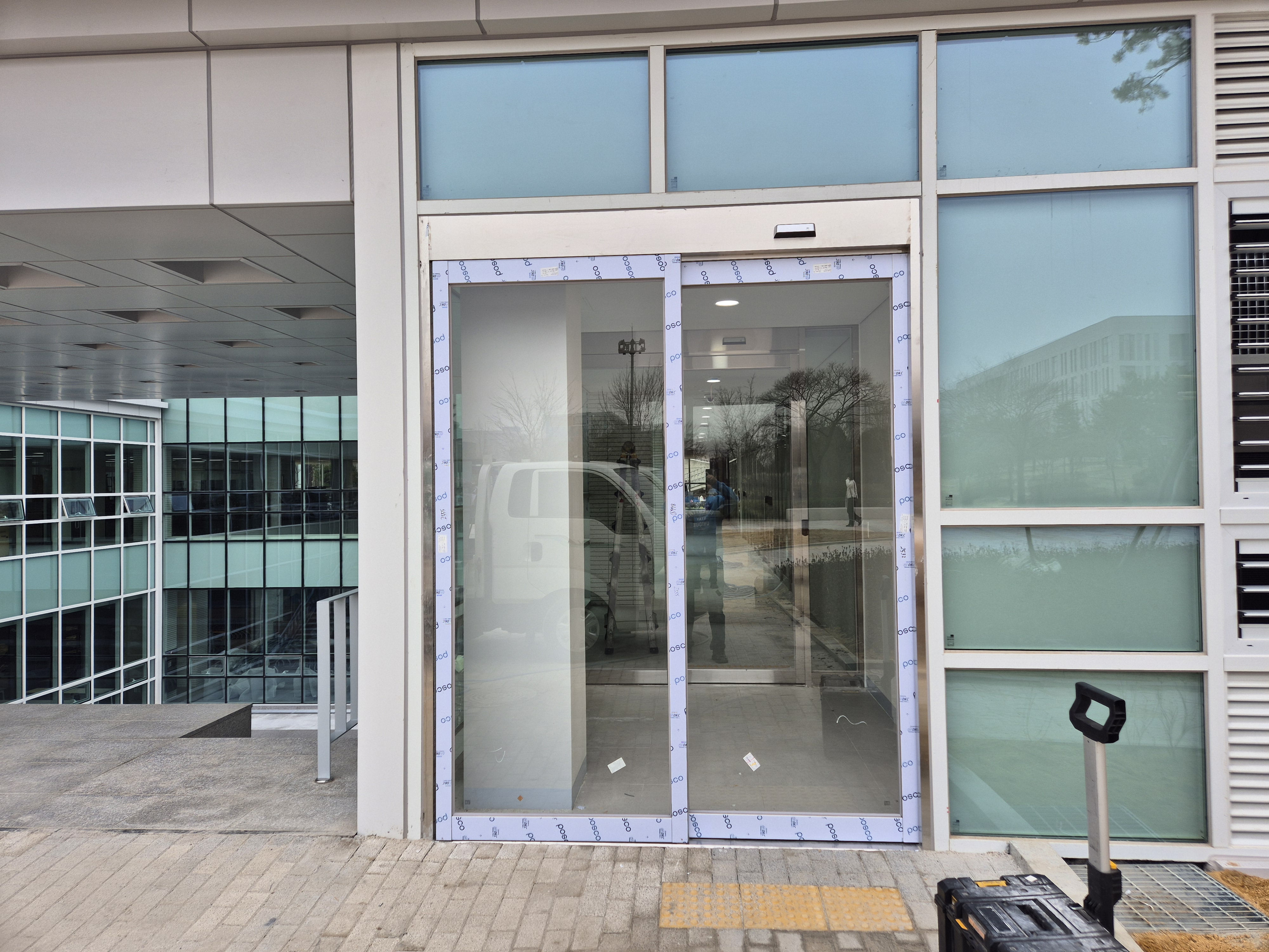 인천송도 연세대캠퍼스 패닉자동문설치