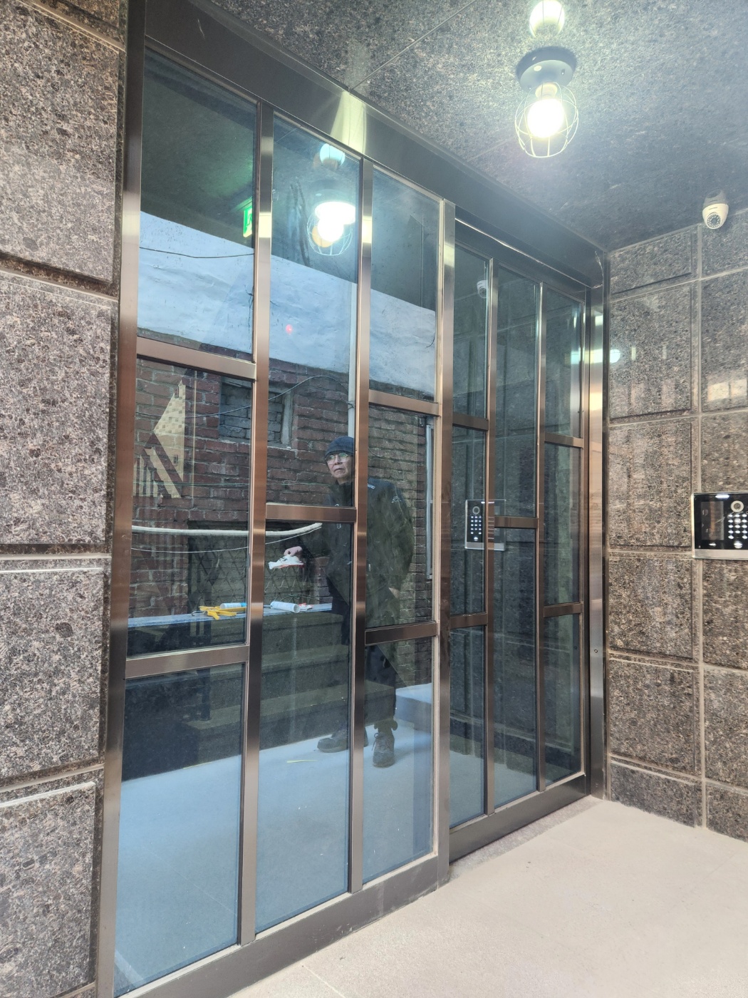 가리봉동 신축빌라 블랙스텐 자동문설치