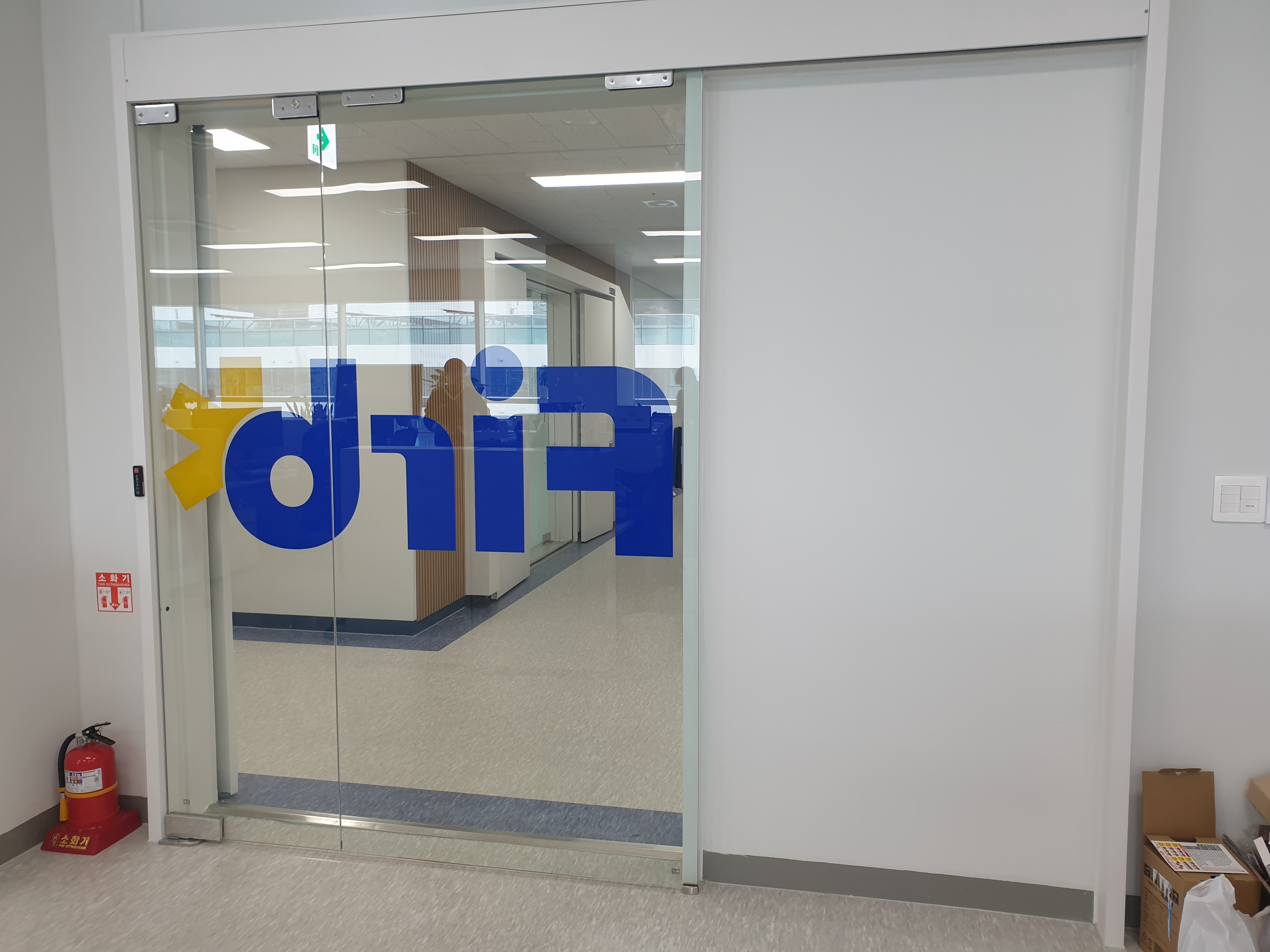 과천 상상자이타워 3PCS 자동문