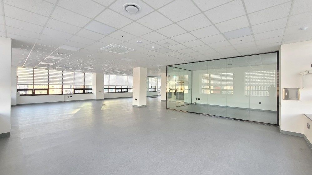 서울 종로 KPP 사무실 유리칸막이