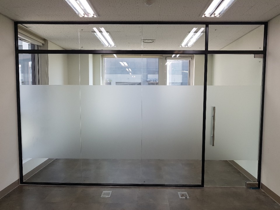 서초 사무실 유리파티션 블랙