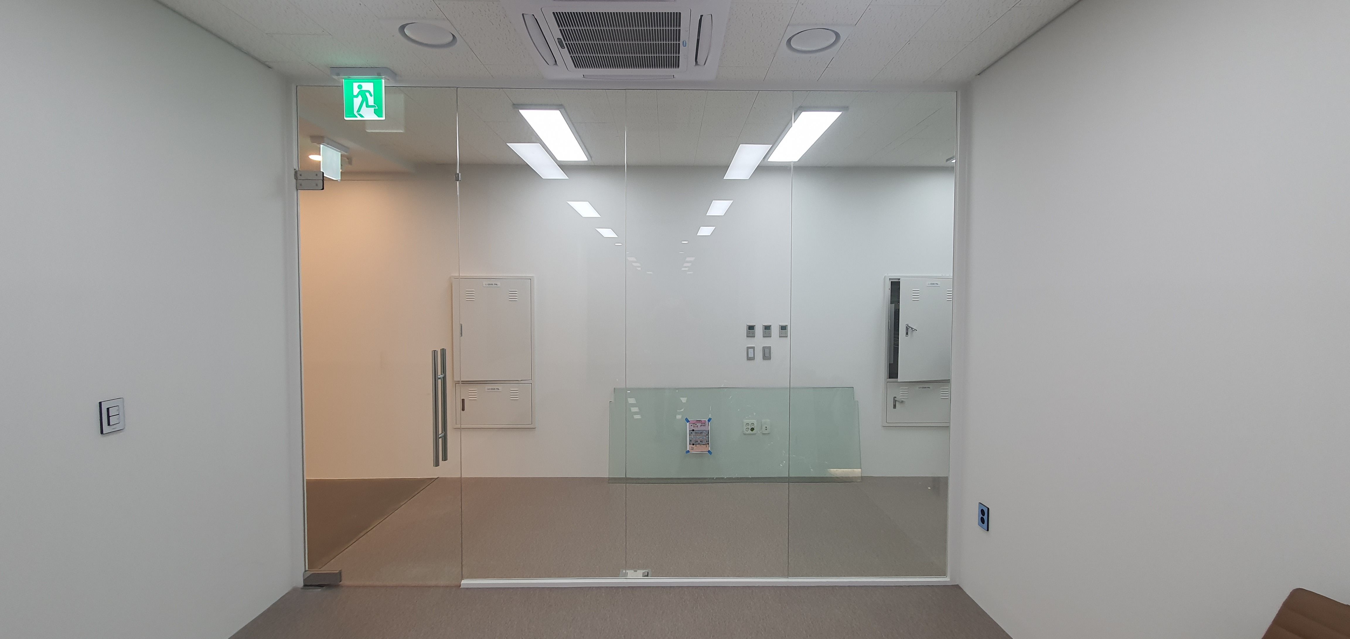 과천시 지식산업센터 유리파티션